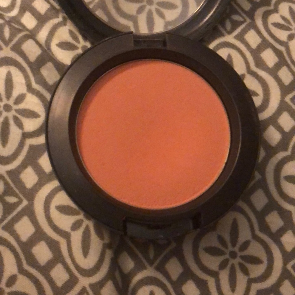 Mac blush - Picture 2 of 2